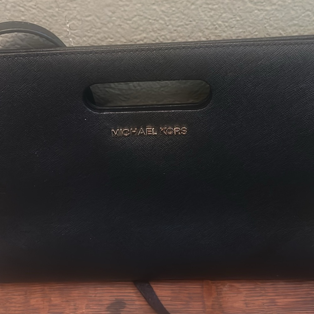 Michael Michael Kors Tilda XL Saffiano Black Leather Clutch/Shoulderbag - Picture 3 of 10